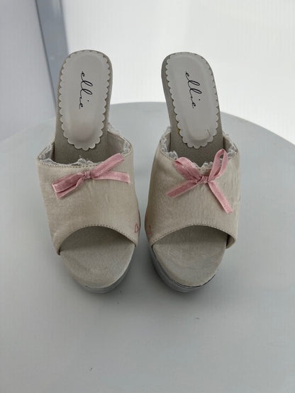 601-EMILY Ellie White High Heel Alternative Footwear Discontinued Sale Stock