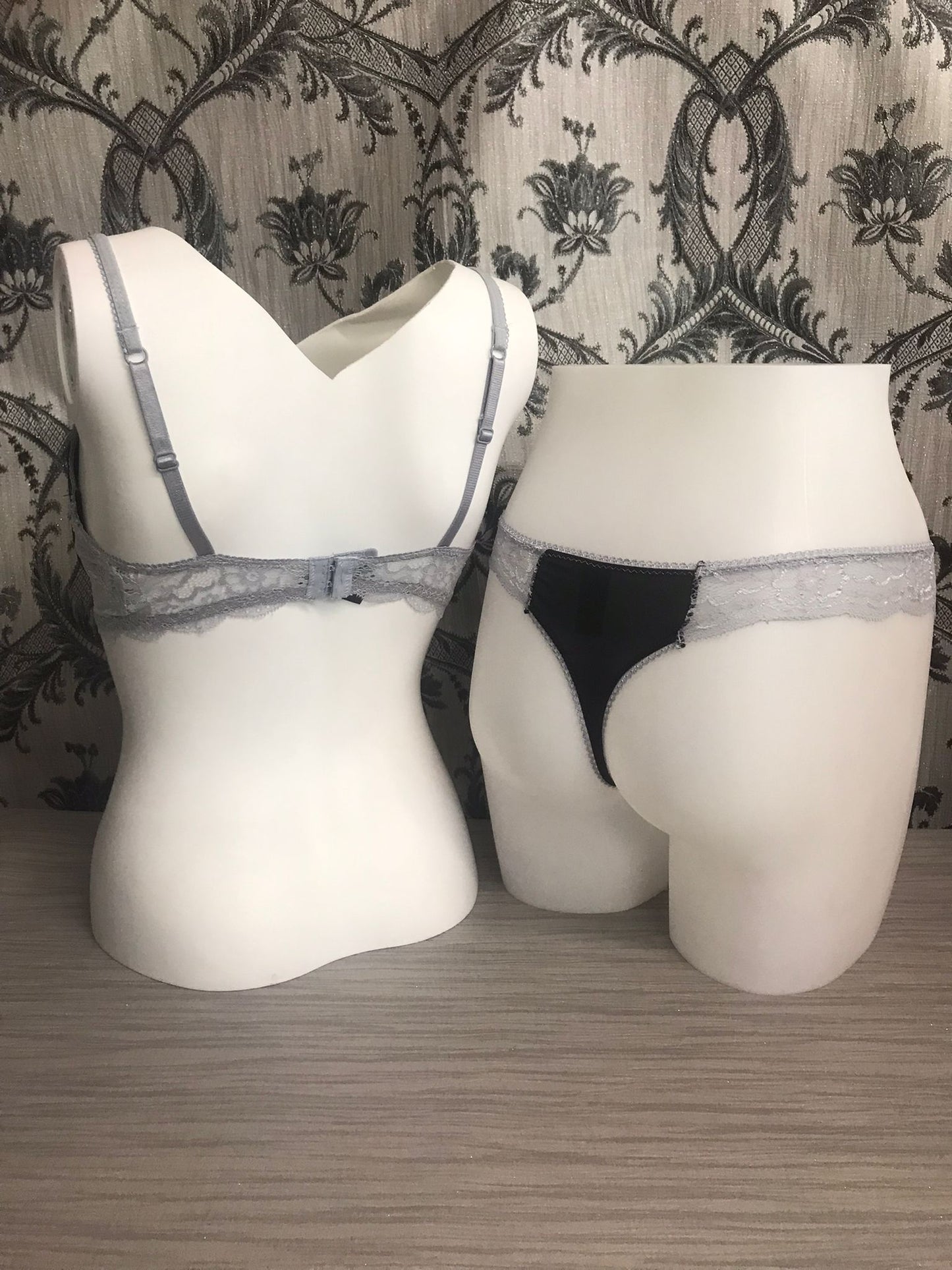 B24863-BLK Modern Contrasts Bra