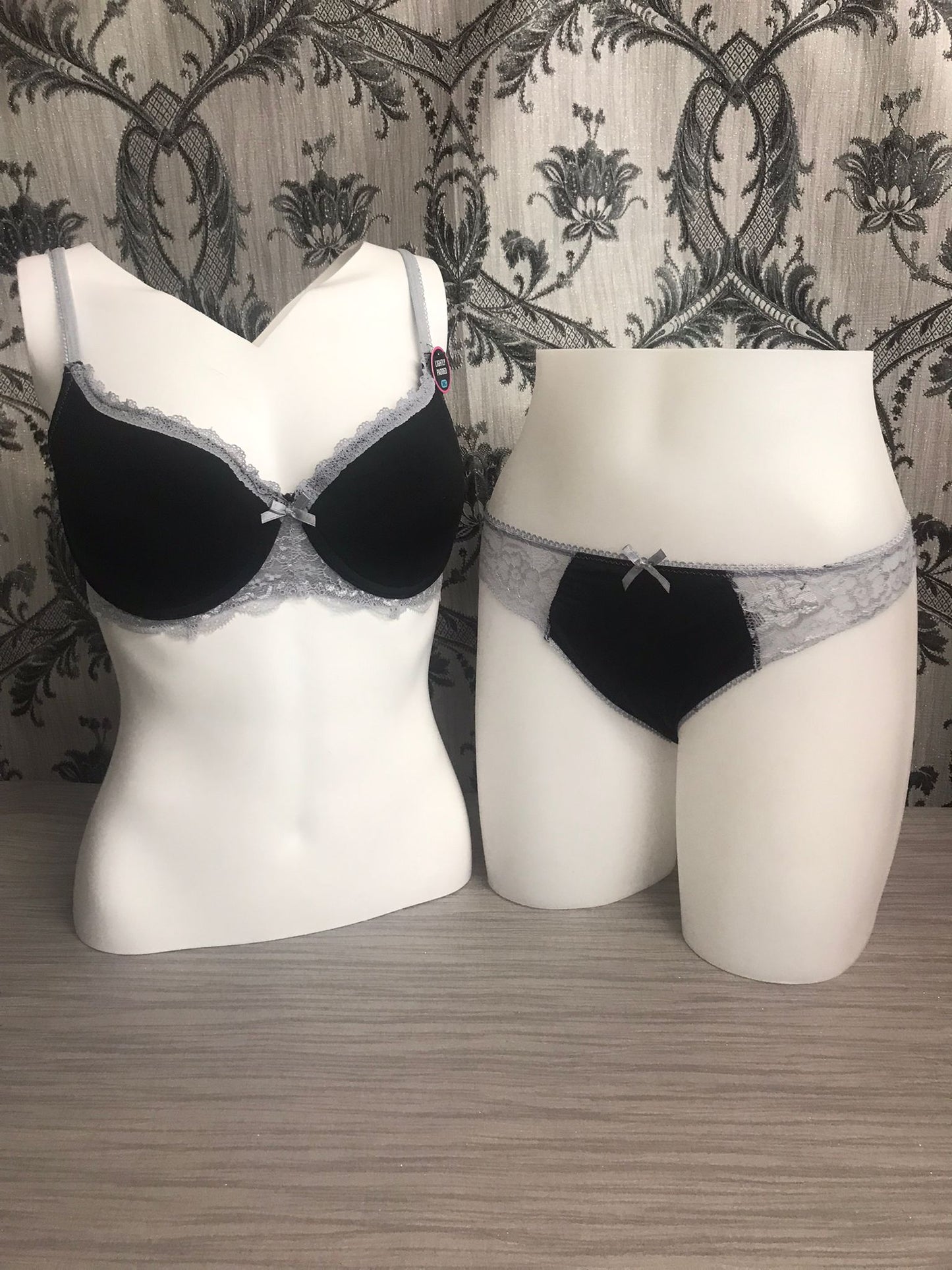 B24863-BLK Modern Contrasts Bra