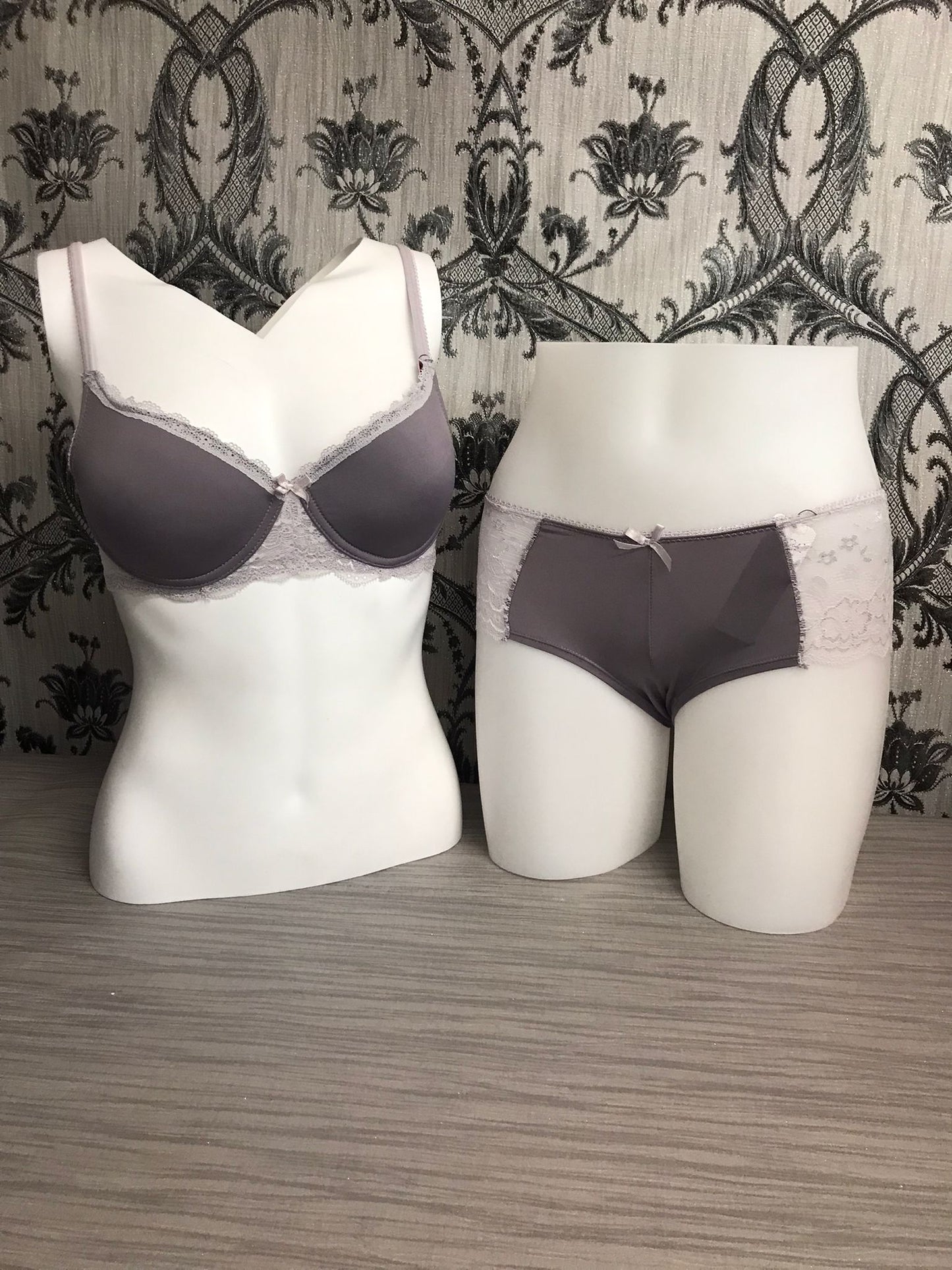 B24863-GRY Modern Contrasts Bra