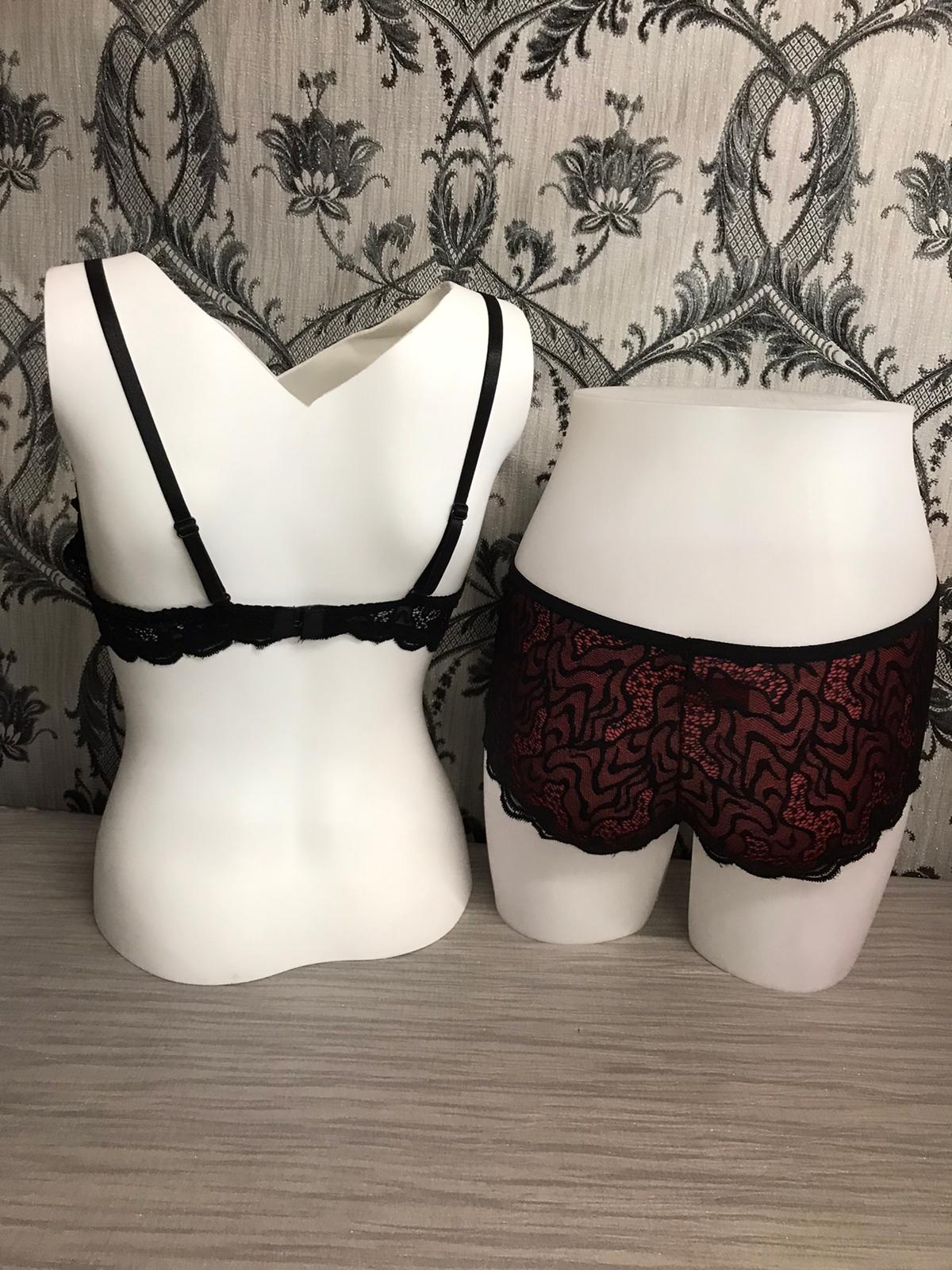 B25198 Twisted Animal Bra