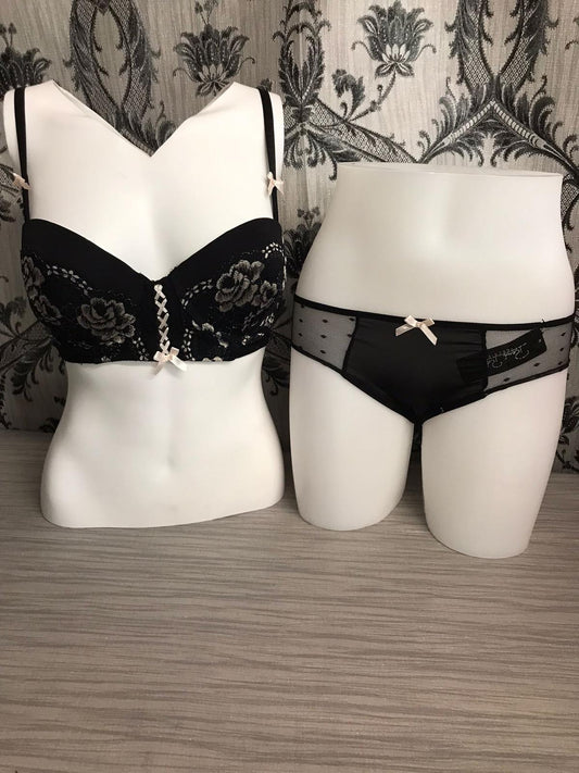 B25223-BLK So Very Glamorous Longline Bra